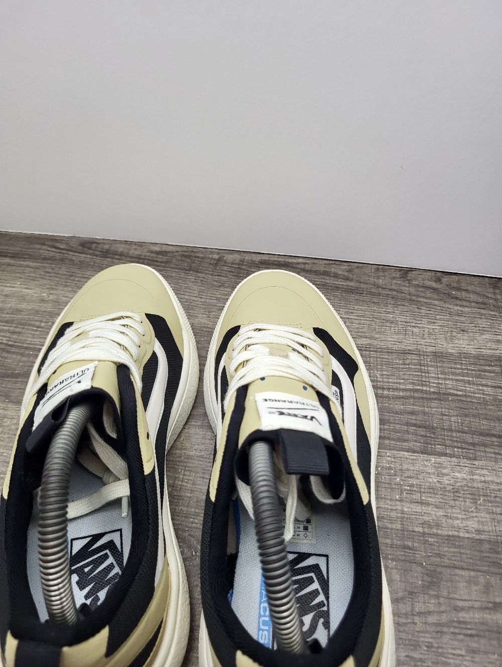 VANS UltraRange EXO Low Top Khaki Beige/Black-White Mens Size 7.5 721356 - Picture 6 of 10